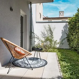 https://neu-luxus-apartment-zentral-350m-altstadt-2zi-65qm.getmunichhotels.com
